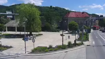 Widok na Suchą Beskidzką.