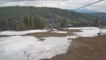 Ski Suche - widok z górnej stacji ośrodka narciarskiego