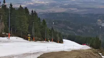 Obraz live prezentuje warunki pogodowe z Ośrodka Ski&Sun Śweradów Zdrój.