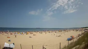 Kamera na plażę w Świnoujściu na żywo przepływające promy.