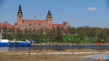 Szczecin - widok na Bulwary Szczecińskie i Wały Chrobrego.