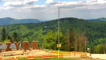 Widok z Kamery na Halę Skrzyczeńską - NOWOŚĆ