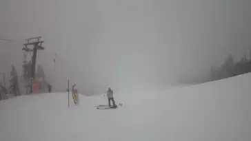 Widok z górnej stacji wyciągu orczykowego w Szczyrk Mountain Resort.