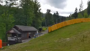 Widok z dolnej stacji Szczyrk Mountain Resort w Solisku