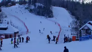 Widok z dolnej stacji Szczyrk Mountain Resort w Solisku