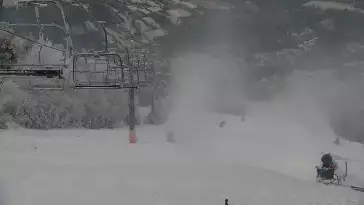 Widok na stację narciarską Szklana Góra w Harbutowicach.