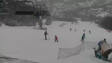 Widok na stację narciarską Szklana Góra w Harbutowicach.