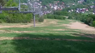 Widok na stację narciarską Szklana Góra w Harbutowicach.