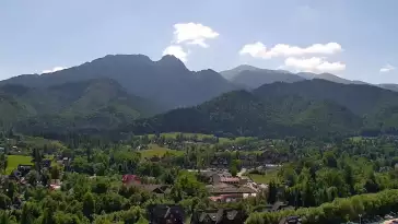 Widok na panoramę gór ze stacji narciarskiej Polana Szymoszkowa