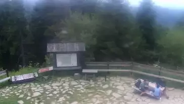 Przepiękny widok z kamery na Turbaczu ze schroniska PTTK.