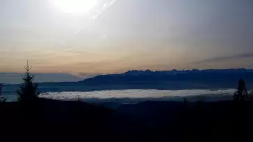 Przepiękny widok z kamery na Turbaczu ze schroniska PTTK.