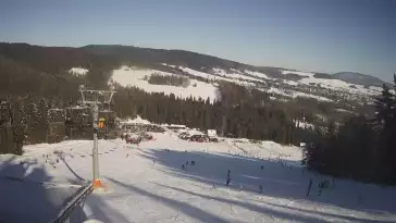 Widok na stok w TYLICZ.SKI w Beskidzie Sądeckim