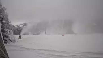 Tylicz.ski widok na trasę zjazdową z górnej części ośrodka