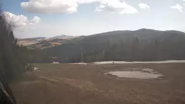 Tylicz.ski widok na trasę zjazdową z górnej części ośrodka