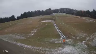 Widok z Kamery na trasę zjazdową w Tylicz.ski.