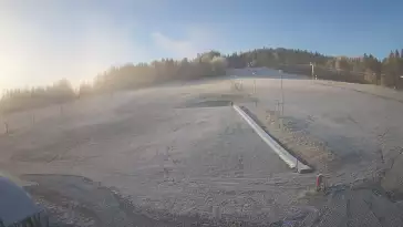 Widok z Kamery na trasę zjazdową w Tylicz.ski.