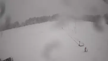 Widok z Kamery na trasę zjazdową w Tylicz.ski.