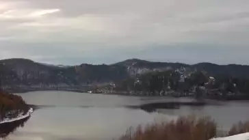 Jezioro Rożnowskie - widok z kamery online