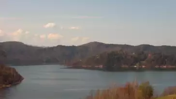 Jezioro Rożnowskie - widok z kamery online