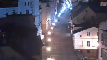 Widok na deptak w malowniczym miasteczku w Wejherowie.