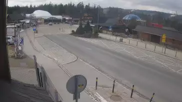 Widok na Wielką Krokiew z góry rozbiegu