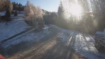Widok na wyciąg orczykowy Stonoga w ośrodku narciarskim w Wierchomli
