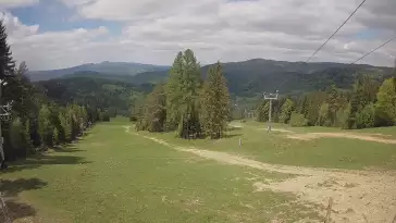 Obraz live z kamery prezentujący kilometrową trasę z wyciągu Wierchomla - Polanki.