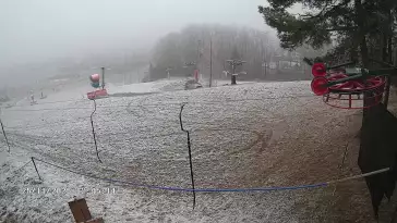 Widok z górnej stacji stoku Koszałkowo w Wieżycy