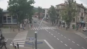 Zakopane - widok na skrzyżowanie ulic Zamoyskiego z Krupówkami.