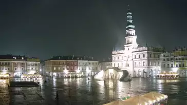 Widok na Rynek Wielki Miasta w ZAMOŚCIU - KAMERA LIVE