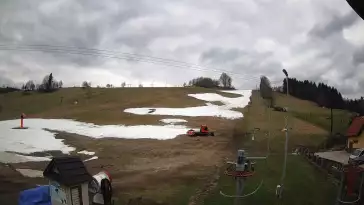 Widok na stok narciarski Wojtek w Zawoi