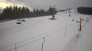 Widok na stok narciarski Złoty Groń.