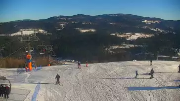 Złoty Groń w Istebnej - widok na 6-osobową kolej linową.