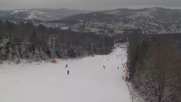 Widok z górnej stacji stoku Mały Rachowiec