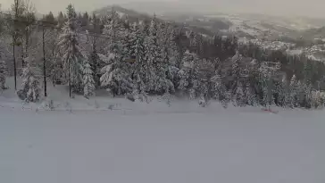 Widok z górnej stacji stoku Mały Rachowiec