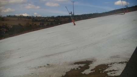 Widok na trasy narciarskie na Słowacji. Online prosto z ośrodka Bachledka