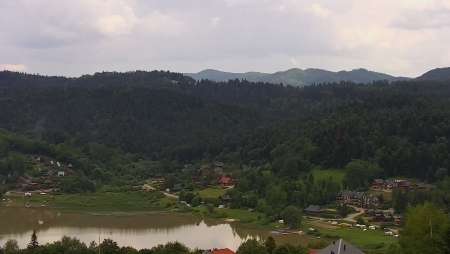 Widok na Jezioro Solińskie z wsi Wołkowyja