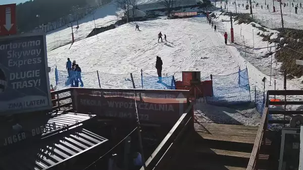 Widok na orczyk ANTKI w kompleksie narciarskim Zieleniec Sport Arena