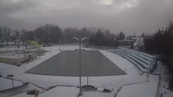 Obraz na pływalnie otwartą w Andrychowie obok Wadowic