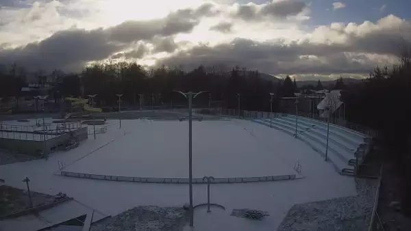 Obraz na pływalnie otwartą w Andrychowie obok Wadowic