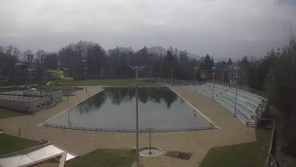 Obraz na pływalnie otwartą w Andrychowie obok Wadowic