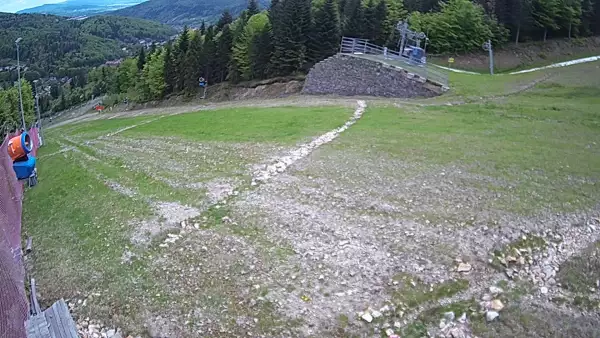 Widok z kamer na trasy narciarskie Beskid Sport Arena w Szczyrku