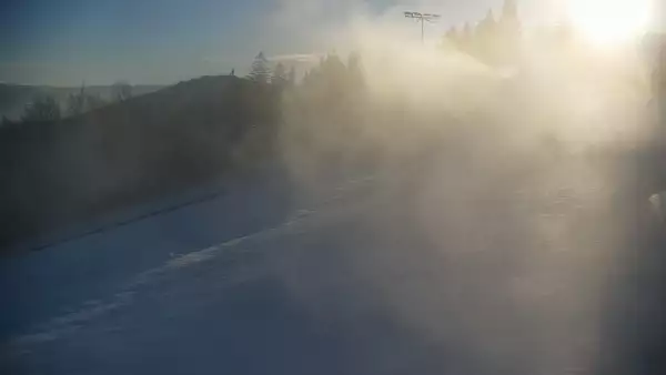 Widok z Kamery górną stację kolei linowej w Beskid Sport Arena.
