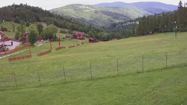 Widok z kamery na stok Biały Krzyż w Szczyrku.