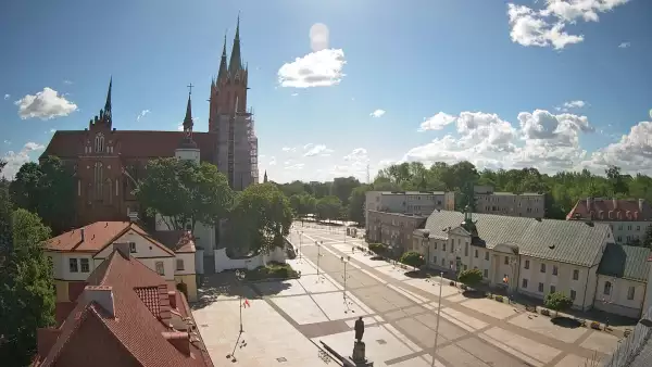 BIAŁYSTOK - widok z kamery na Archikatedrę NOWOŚĆ