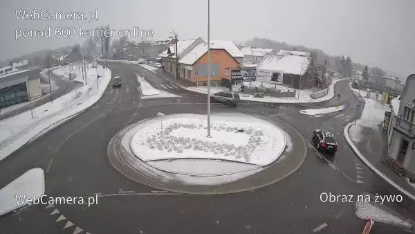 Widok z Kamery na rondo na żywo Hałcnów