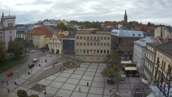 Widok z Kamery na Plac Bolesława Chrobrego w Bielsku-Białej na żywo