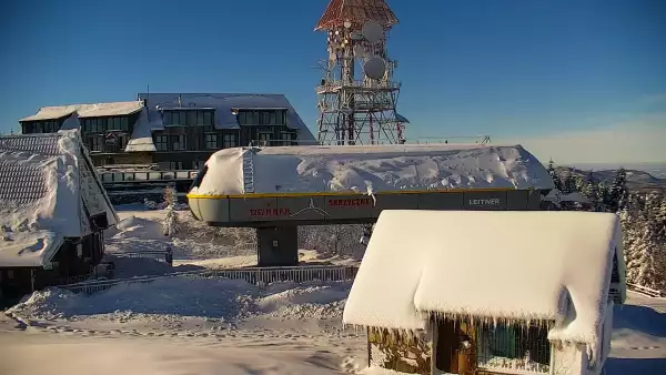 Widok na trasę narciarską Centralnego Ośrodka Sportów Zimowych