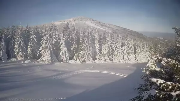 Widok na trasę zjazdową w Czarna Góra Resort Sienna