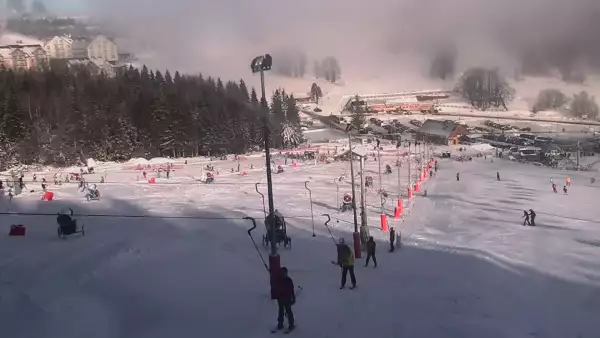Nartostrada w Czarnej Górze Resort w Sudetach - widok na żywo
